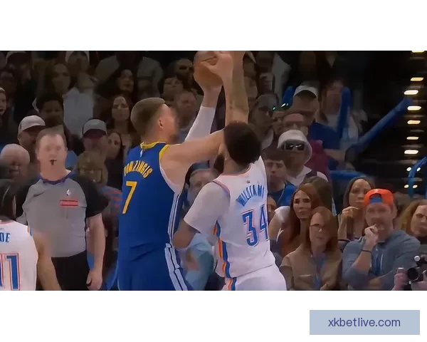 勇士失误25次惨败活塞 追梦无得分撞伤女球迷 波尔津吉斯仅得5分伤退